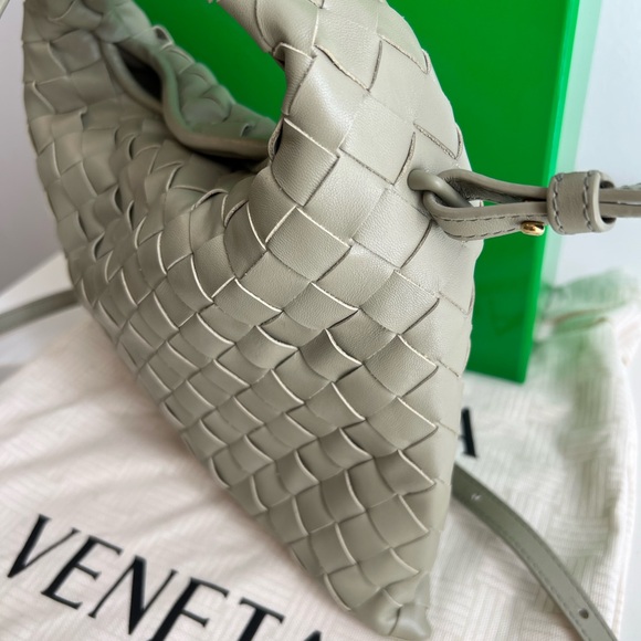 New Bottega VENETA
Green Mini Hop Bag - Picture 6 of 16
